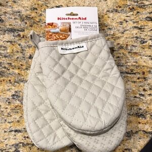 KitchenAid Quilted Silver Mini Mitts